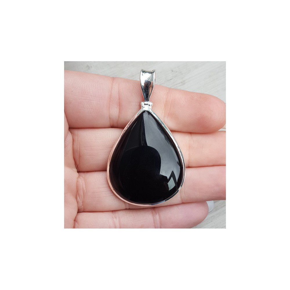 Zilveren hanger met druppelvormige cabochon zwarte Onyx