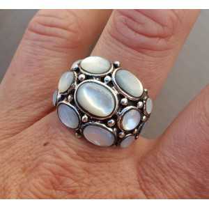 Silver ring set with mother-of-Pearl size 19 mm