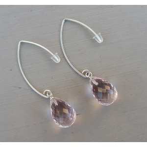 Zilveren oorbellen met licht roze quartz druppel