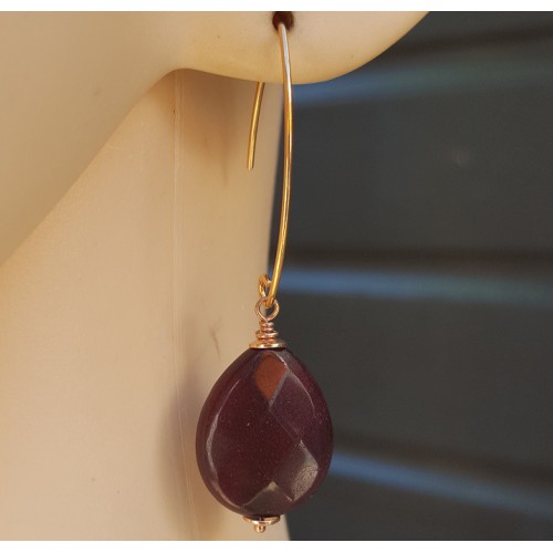 Oorbellen met facet bordeaux rode Jade