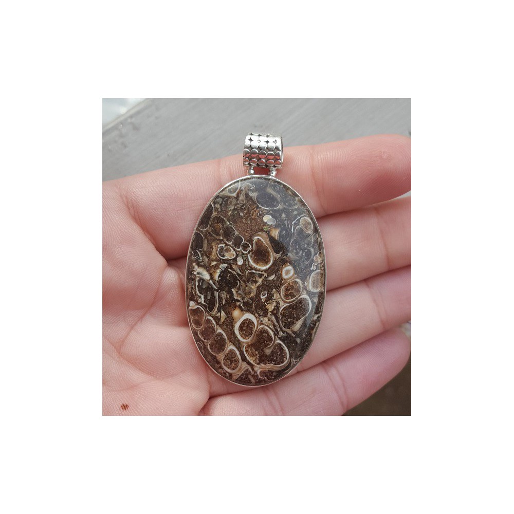 Silver pendant with large oval shaped Turitella Agate 