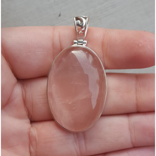 Zilveren hanger gezet met ovale cabochon Rozenkwarts