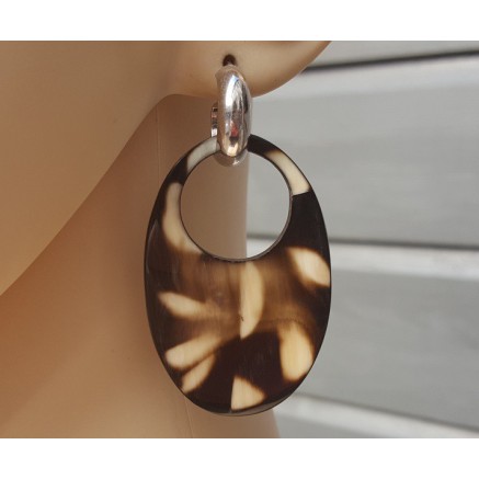 Zilveren creolen met Buffelhoorn druppel Poema