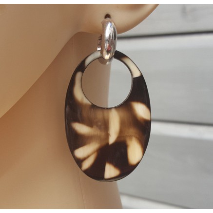 Zilveren creolen met Buffelhoorn druppel Poema