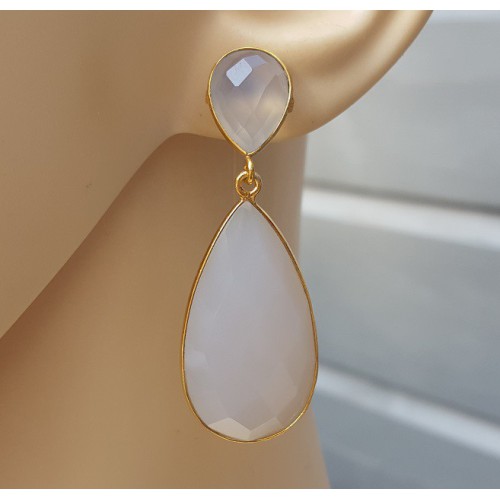 Goud vergulde oorbellen gezet met grijze Chalcedoon