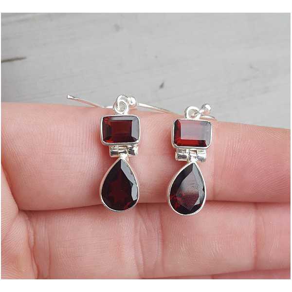 Silver earrings with rectangular and drop-shaped Garnet