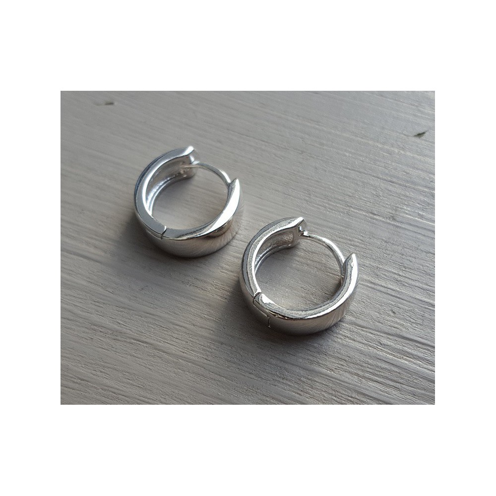 Zilveren klap creolen