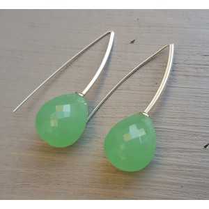 Silver earrings with apple green quartz briolet