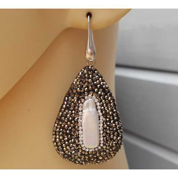 Silver earrings with pendant of crystals and Pearl
