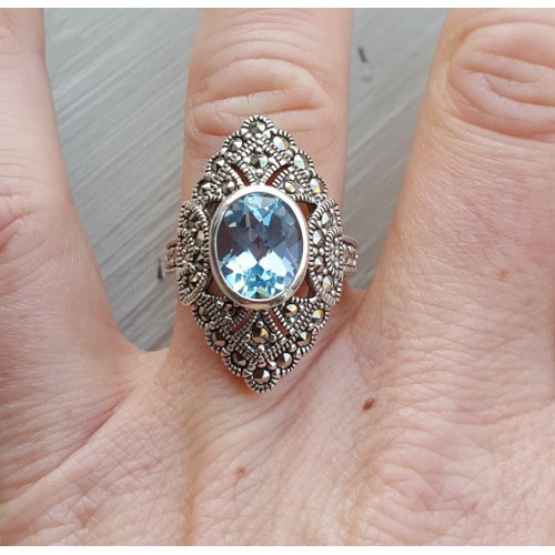 Zilveren ring gezet met blauw Topaas en Markasiet 17 mm
