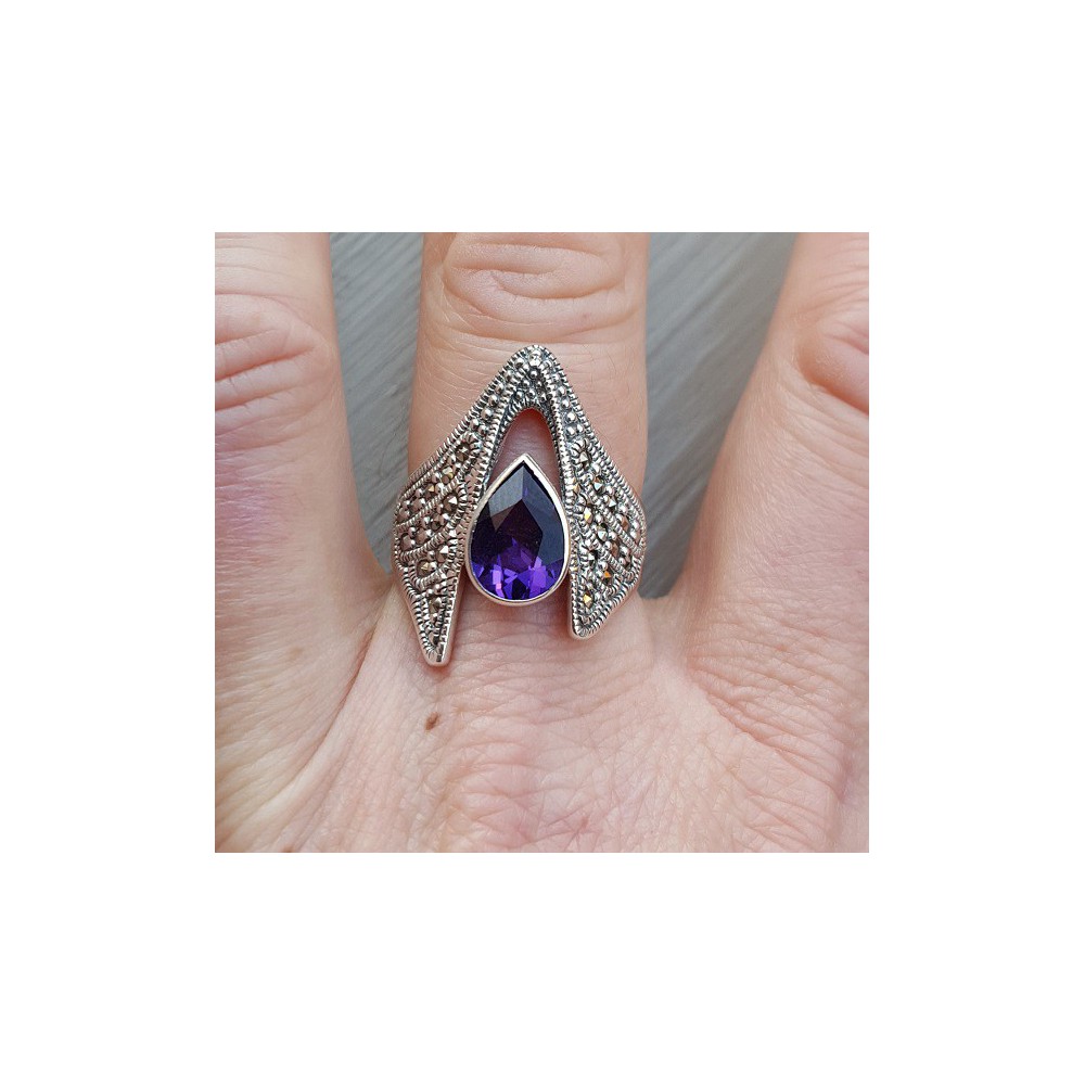 Silver ring with Amethyst and Markasiet 18 mm