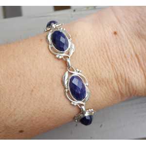 Silber-Armband mit einem ovalen facettierten Saphiren in jedes Ambiente ein Silber Armband mit ovalen facettierten Saphiren in