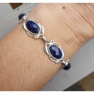 Silber-Armband mit einem ovalen facettierten Saphiren in jedes Ambiente ein Silber Armband mit ovalen facettierten Saphiren in