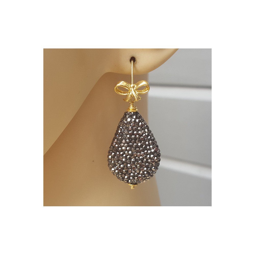 Earrings with drop crystals