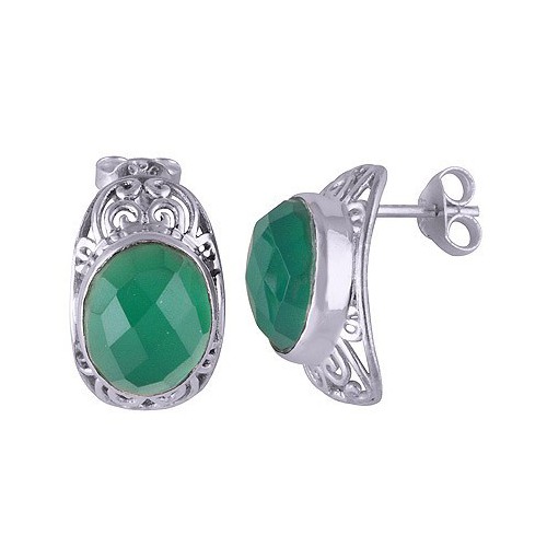 Zilveren oorknoppen gezet met ovale groene Onyx