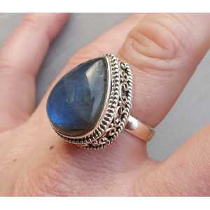 Silver ring with Labradorite and carved head 19
