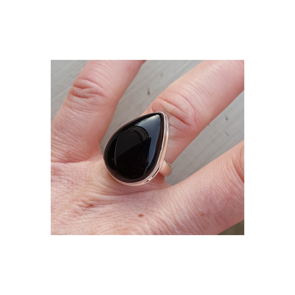 Silver ring with oval Onyx 17.5 mm