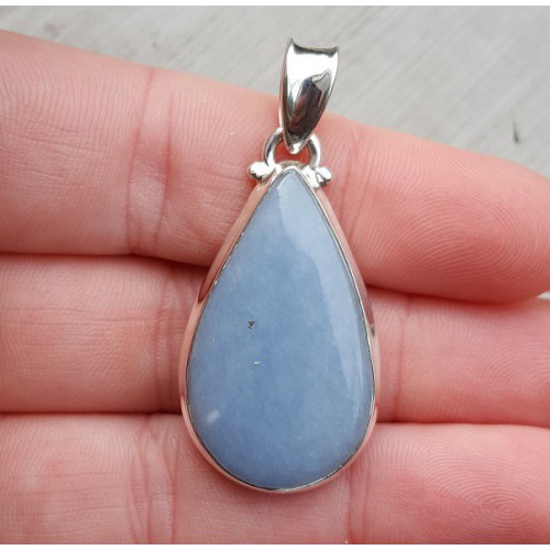 Zilveren hanger gezet met druppelvormige Angeliet