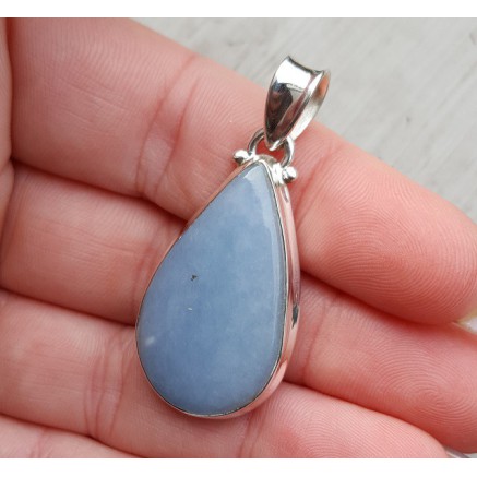 Zilveren hanger gezet met druppelvormige Angeliet