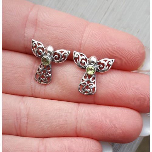Zilveren oorknoppen engel gezet met Peridot
