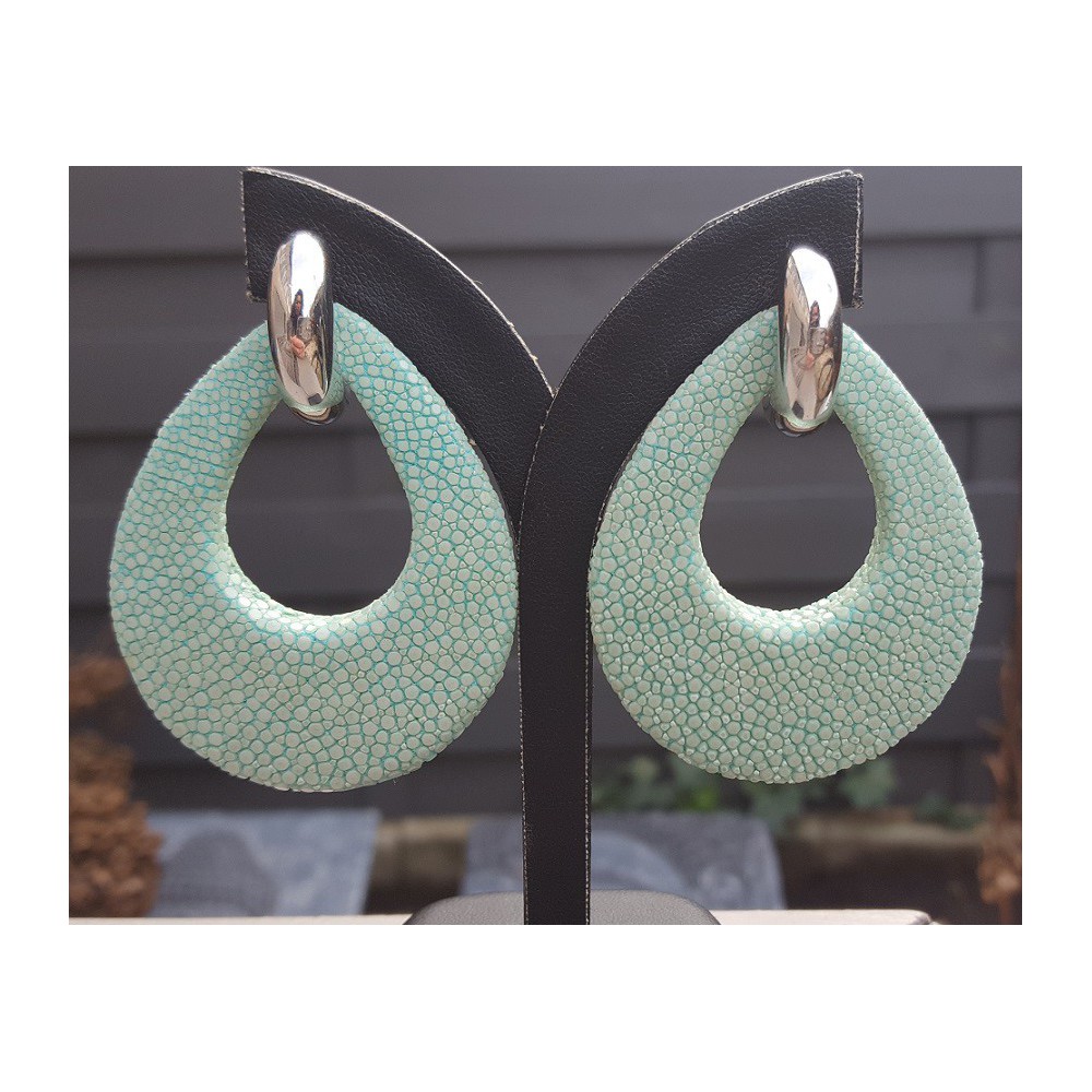 Creolen met Turkoois blauwe Roggenleer druppel