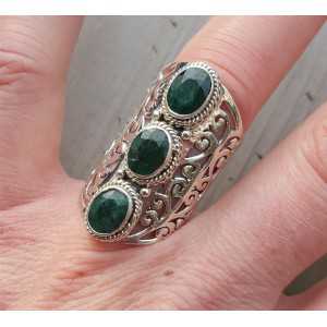 Silver ring set with Emerald 17.5