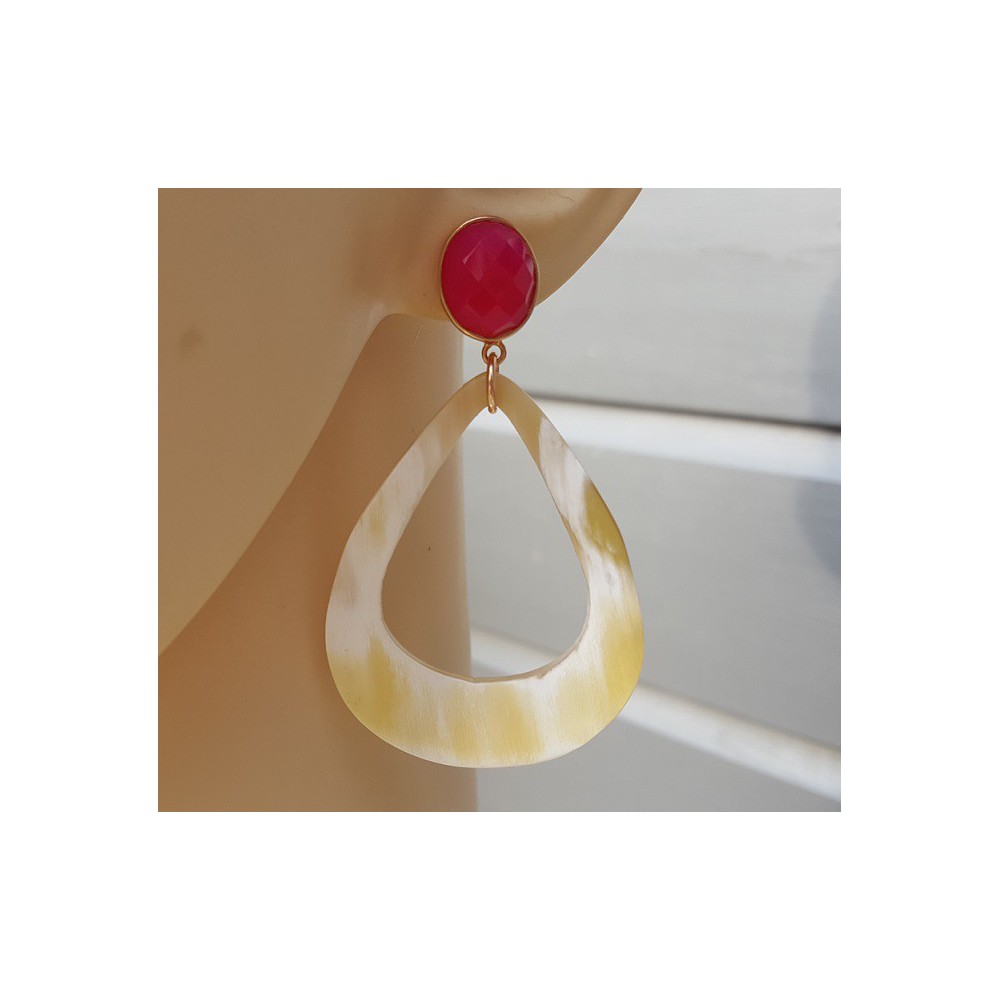 Rosé gold-plated earrings buffalo horn and fuchsia pink Chalcedony