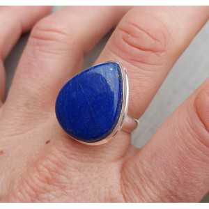 Zilveren ring met brede druppelvormige Lapis Lazuli 18