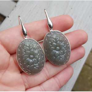 Silver earrings with oval-cut grey Chalcedony