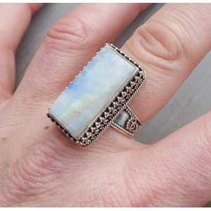 Silver ring with rectangular Moonstone carved setting 18