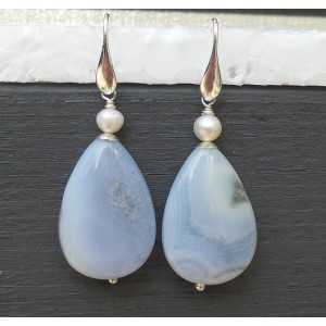 Silver earrings with blue Lace Agate briolet and Pearl
