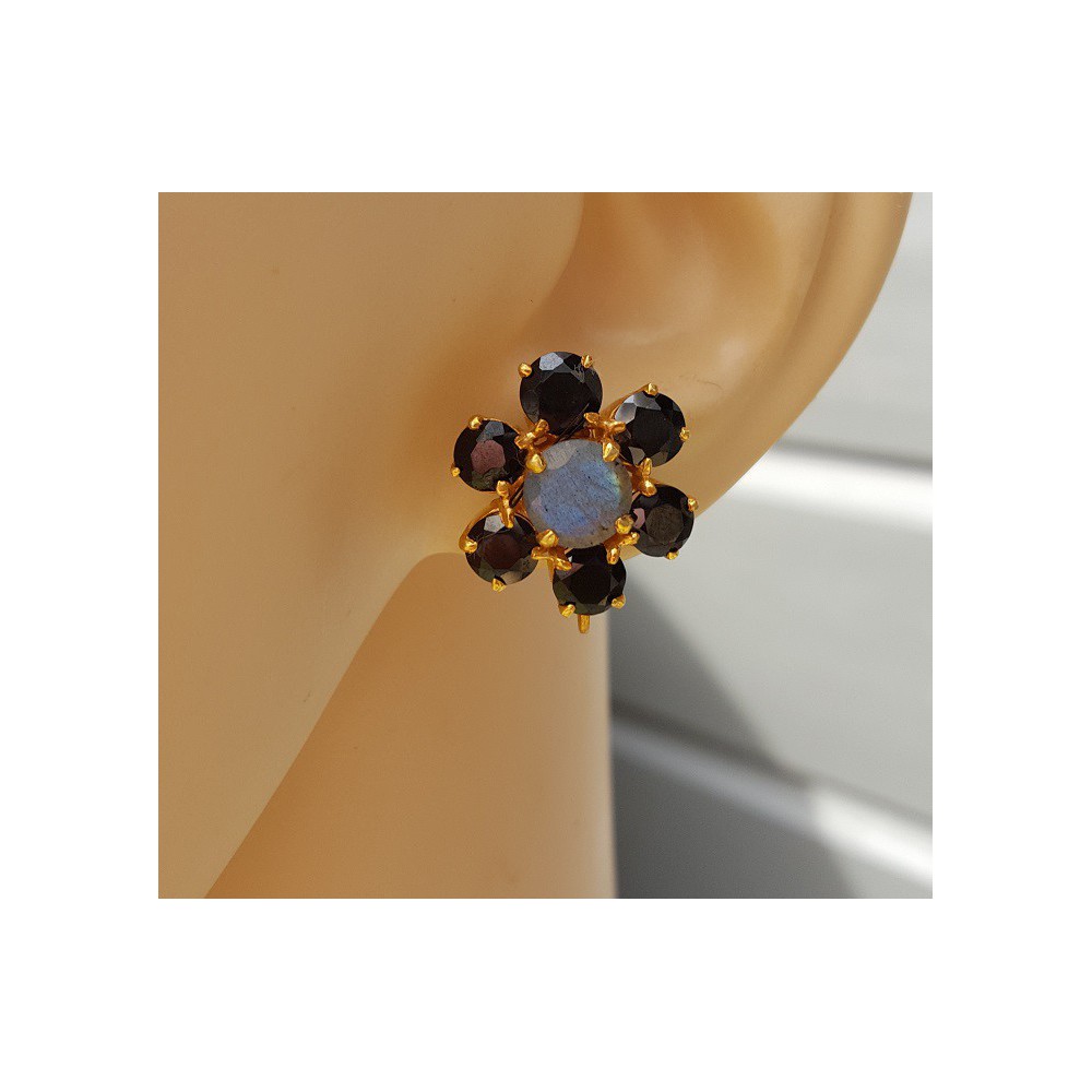 Goud vergulde oorknoppen met Labradoriet en zwarte Onyx