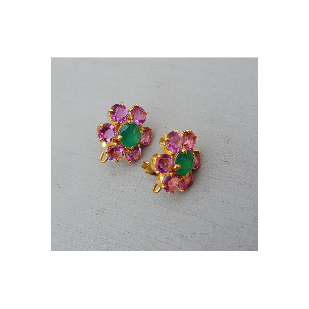 Goud vergulde oorknoppen met roze Toermalijn quartz en groene Onyx