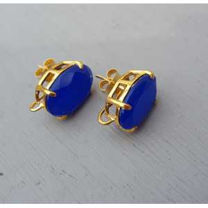Gold plated oorknoppen set with cobalt blue Chalcedony