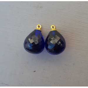 Gold plated loose pendant set with Sapphire blue quartz briolet