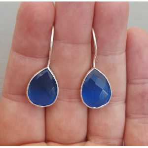 Zilveren oorbellen met druppelvormige blauwe Kattenoog