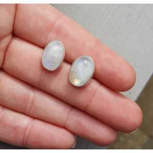 Zilveren edelsteen oorknoppen met cabochon Maansteen