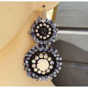 Earrings with pendant with dark blue crystals and flower 