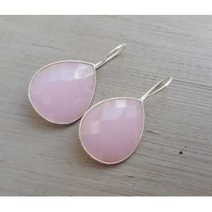 Zilveren oorbellen met druppelvormige roze Chalcedoon