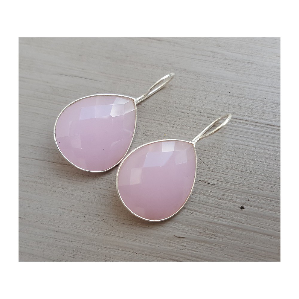 Silber-Ohrringe mit tropfenförmigen rosa Chalcedon