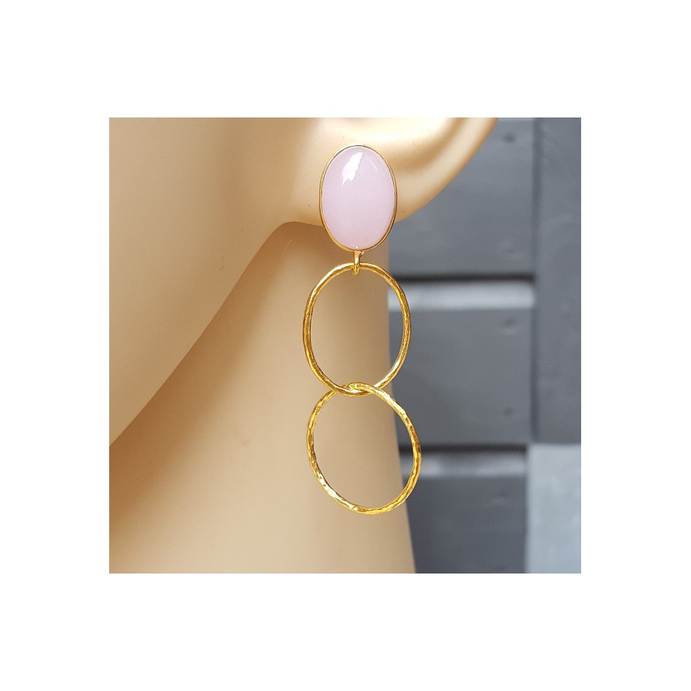 Vergoldete Ohrringe mit rosa Chalcedon und gold Ringe