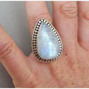 Zilveren ring gezet met druppelvormige Maansteen verstelbaar