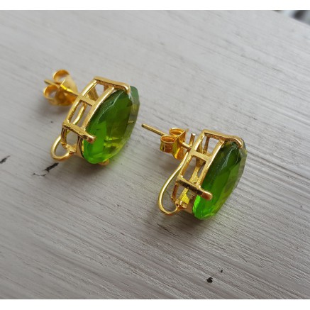 Vergulde oorknoppen gezet met Peridot quartz
