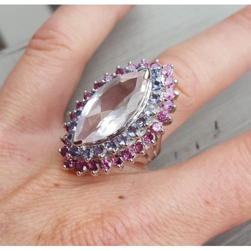 Zilveren ring gezet met Rozenkwarts, Ioliet en Rhodoliet Granaat 17