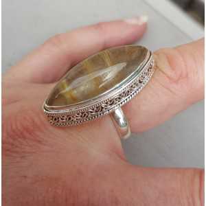Zilveren ring met marquise gouden Rutielkwarts en bewerkte kop 17.7