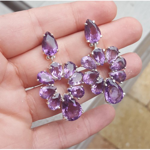 Zilveren oorbellen met facet geslepen Amethisten