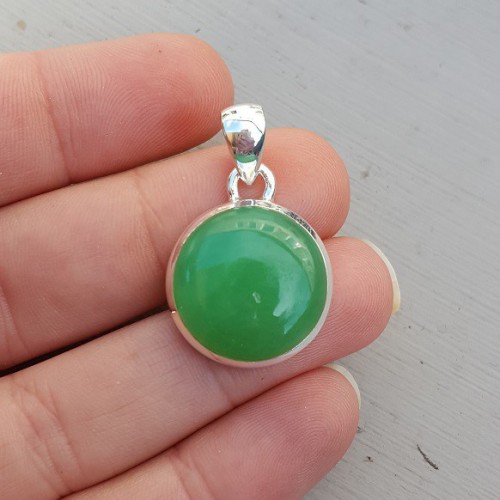 Zilveren hanger gezet met ronde Chrysopraas