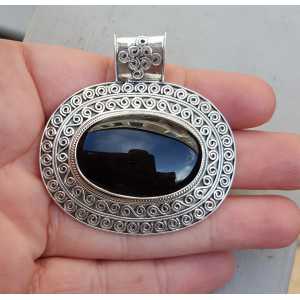 Silver pendant with traverse oval Onyx in any setting