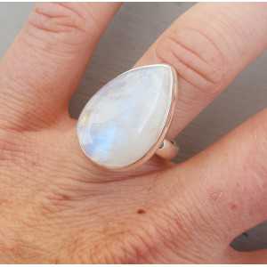 Silver ring with oval cabochon Moonstone 17.5 mm