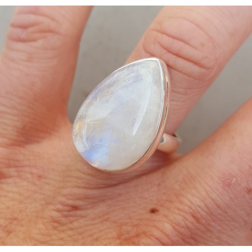 Zilveren ring met druppelvormige cabochon Maansteen 17.5 mm